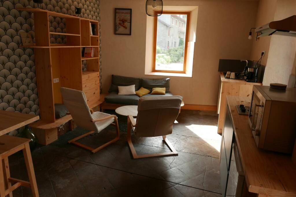 Joli Appartement Confortable Renove Style Cosy Saint-Martin-de-la-Porte Buitenkant foto
